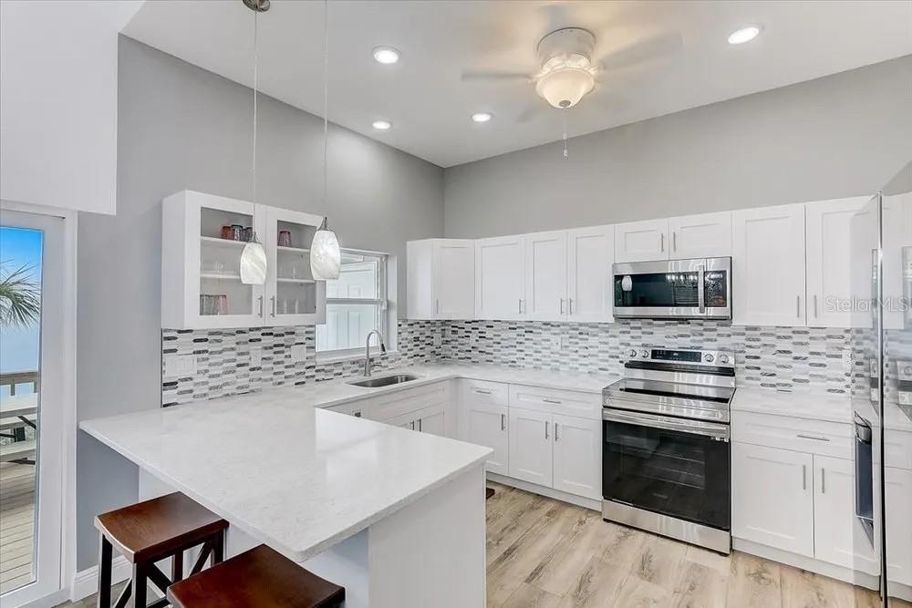 Bradenton, Florida, 34207, United States, 5 Bedrooms Bedrooms, ,5 BathroomsBathrooms,Residential,Active,2017114