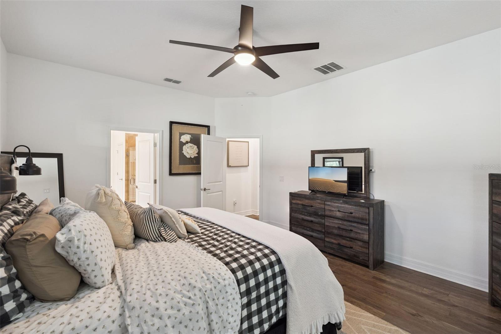 Oviedo, Florida, 32765, United States, 7 Bedrooms Bedrooms, ,4 BathroomsBathrooms,Residential,Active,1987230