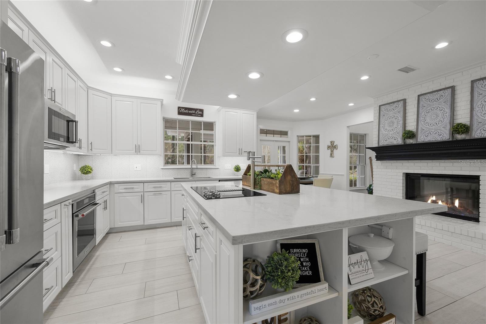 Alachua, Florida, 32615, United States, 5 Bedrooms Bedrooms, ,7 BathroomsBathrooms,Residential,Active,2009170