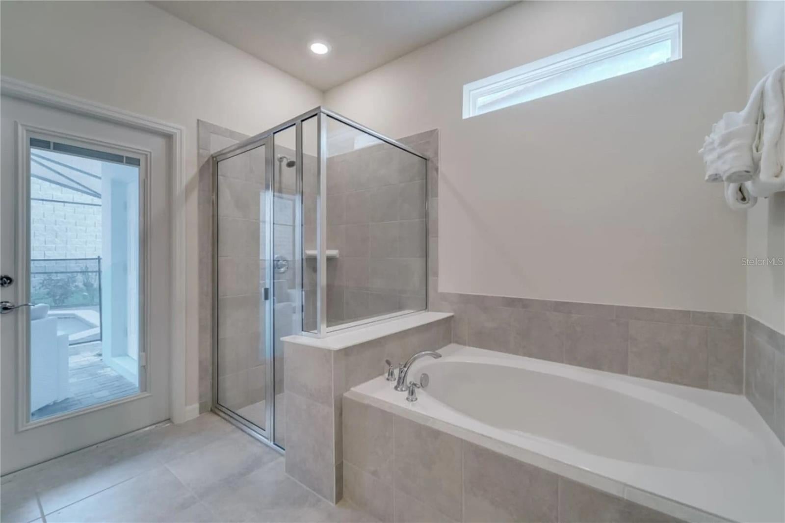 Davenport, Florida, 33897, United States, 10 Bedrooms Bedrooms, ,8 BathroomsBathrooms,Residential,Active,1988466