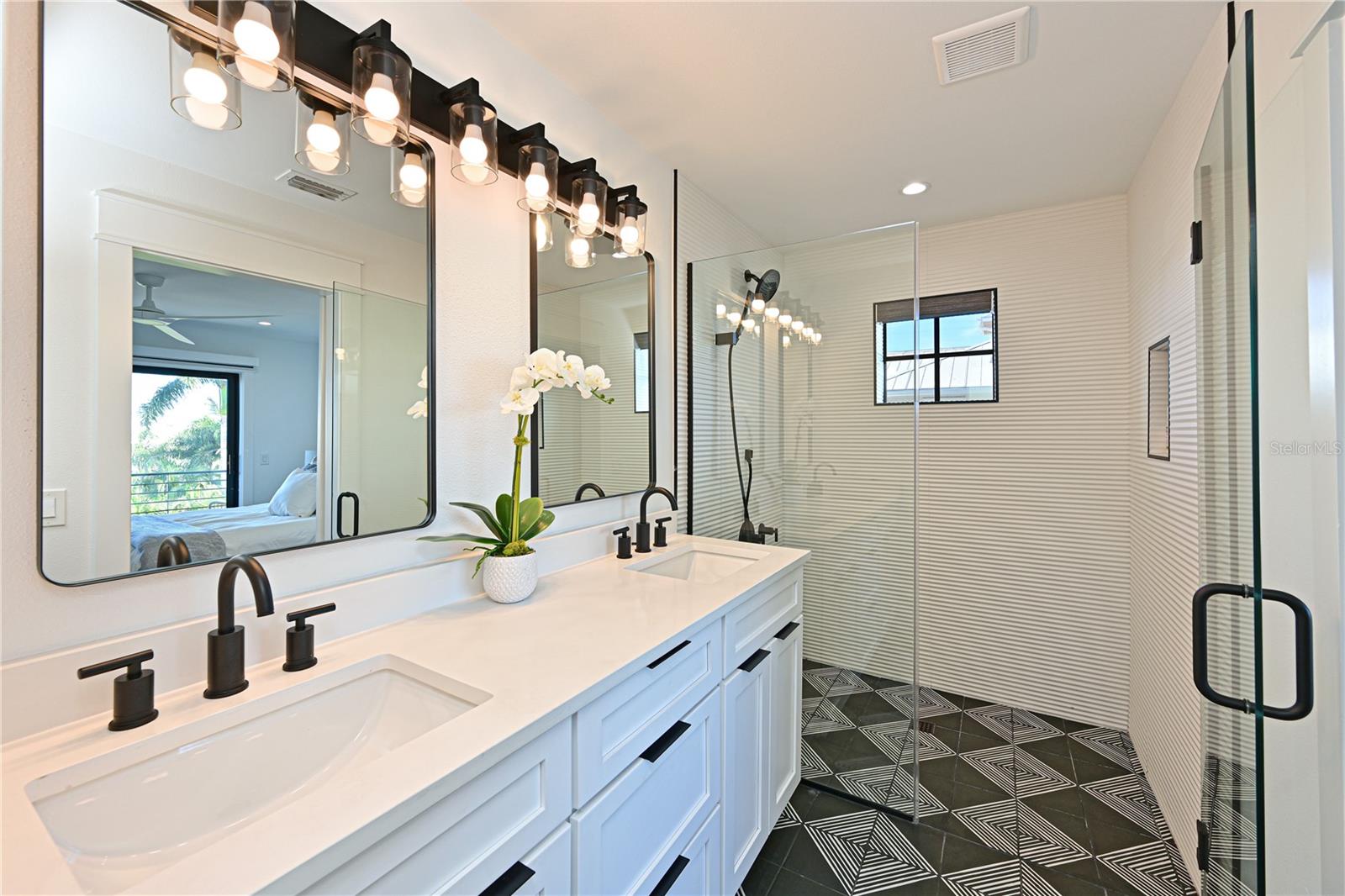 Holmes Beach, Florida, 34217, United States, 4 Bedrooms Bedrooms, ,4 BathroomsBathrooms,Residential,Active,1995267