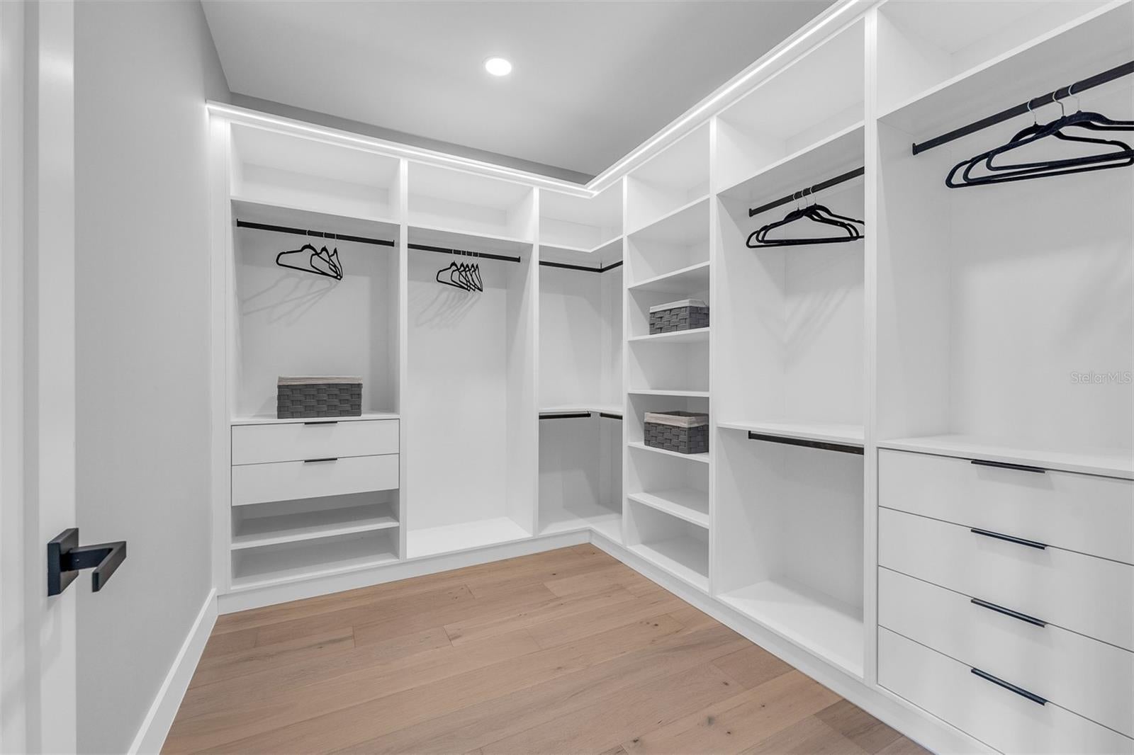 Orlando, Florida, 32804, United States, 5 Bedrooms Bedrooms, ,5 BathroomsBathrooms,Residential,Active,2019846