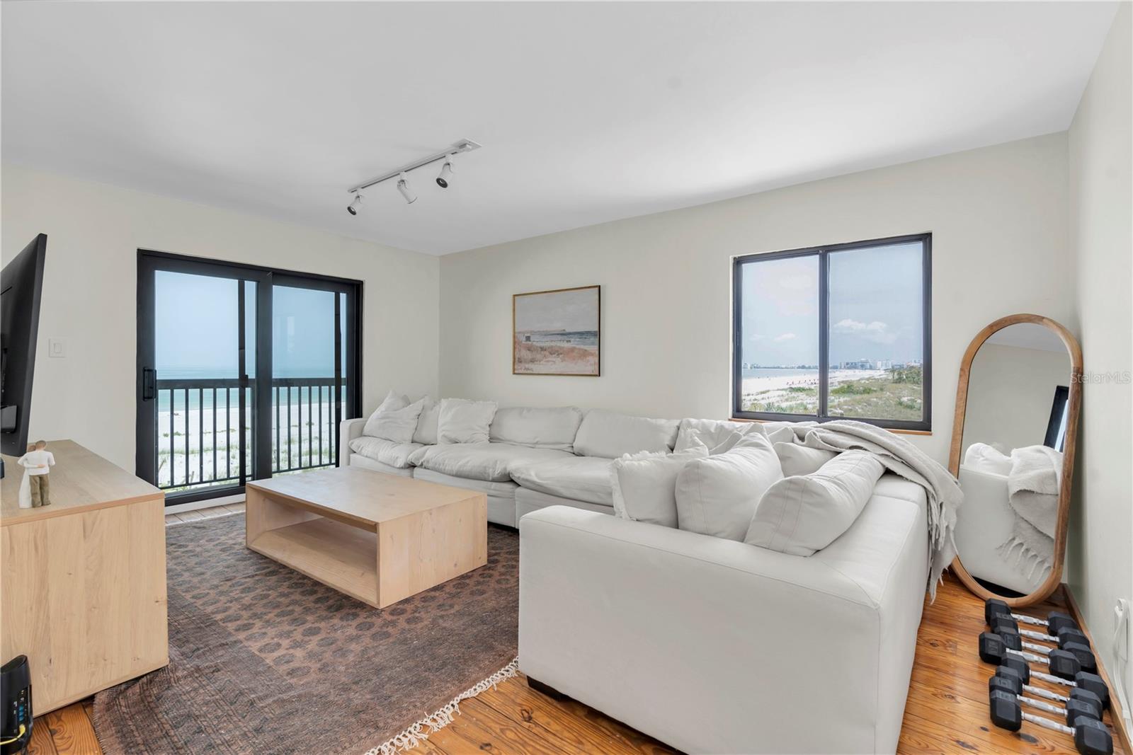 St Pete Beach, Florida, 33706, United States, 2 Bedrooms Bedrooms, ,2 BathroomsBathrooms,Residential,Active,2010538