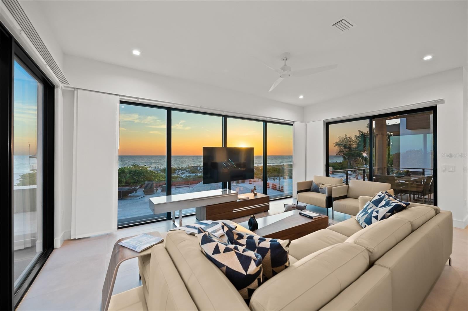 Bradenton Beach, Florida, 34217, United States, ,6 BathroomsBathrooms,Residential,Active,1829944