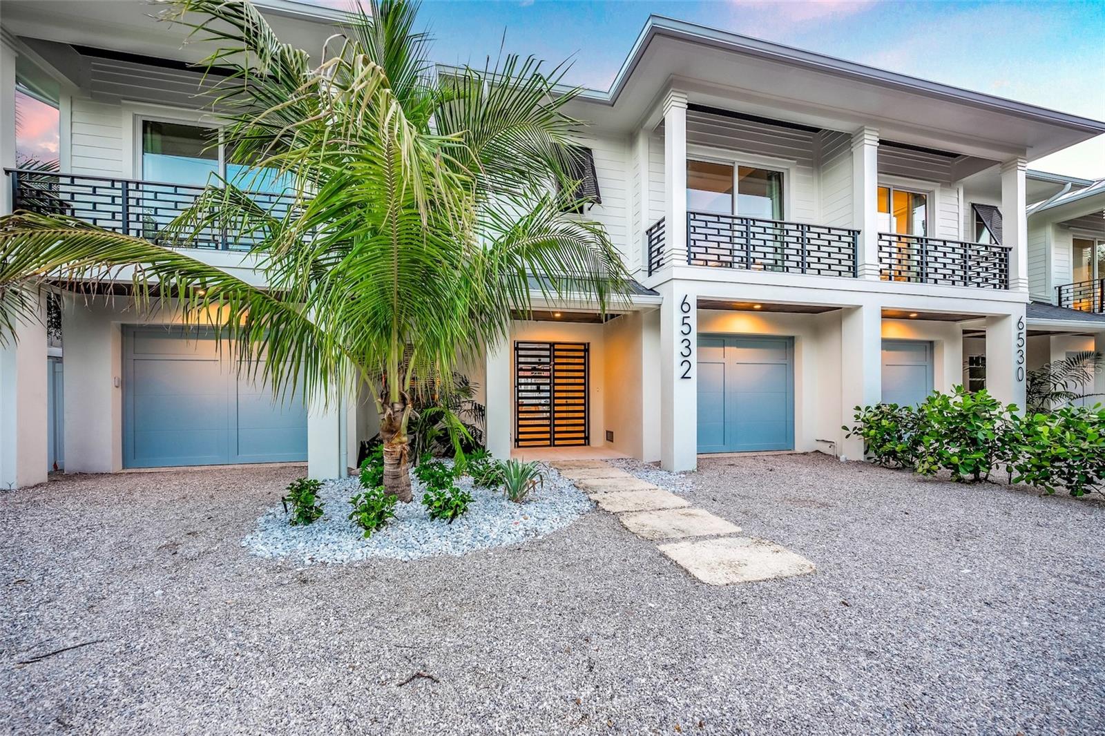 Sarasota, Florida, 34242, United States, 4 Bedrooms Bedrooms, ,5 BathroomsBathrooms,Residential,Active,1922294