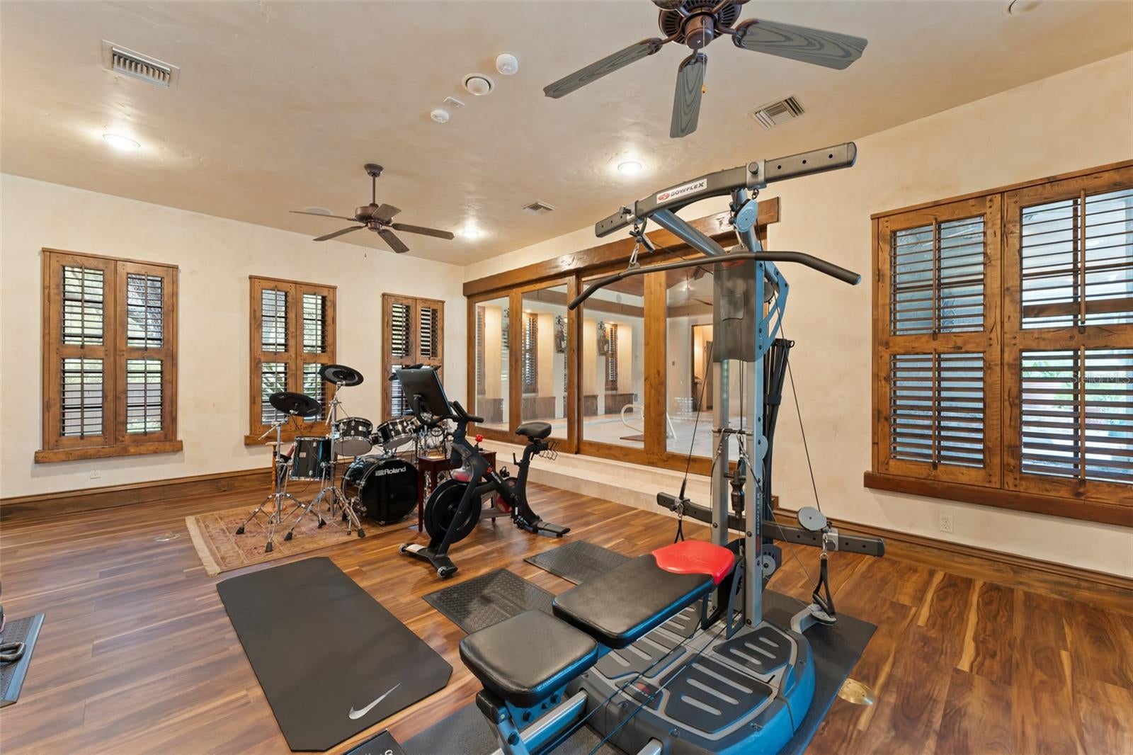 Longwood, Florida, 32779, United States, 10 Bedrooms Bedrooms, ,17 BathroomsBathrooms,Residential,Active,1914816