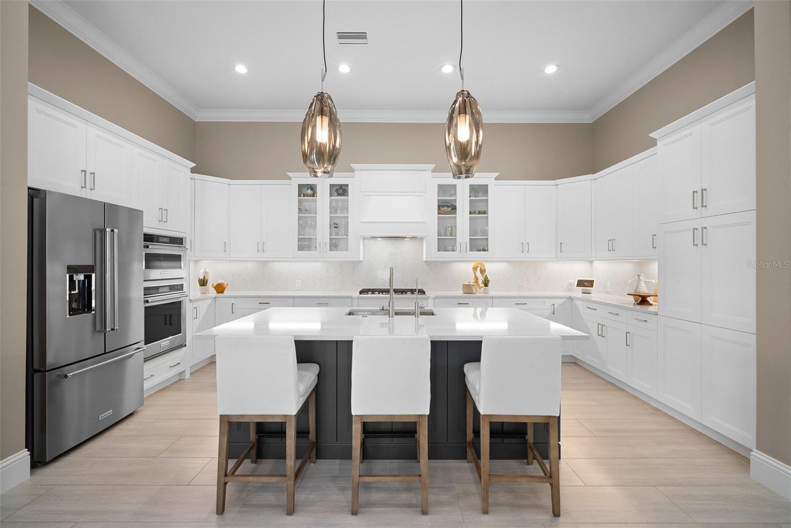 Bradenton, Florida, 34202, United States, 3 Bedrooms Bedrooms, ,4 BathroomsBathrooms,Residential,Active,1987272