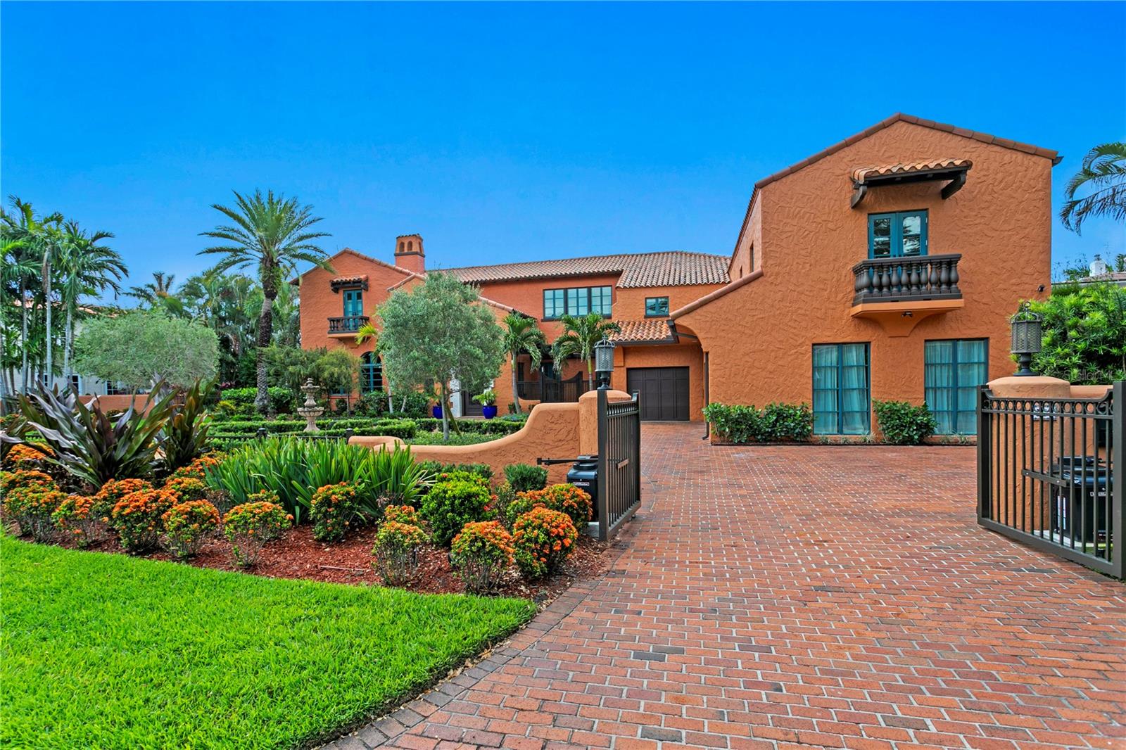 St Petersburg, Florida, 33704, United States, 6 Bedrooms Bedrooms, ,7 BathroomsBathrooms,Residential,Active,1871834