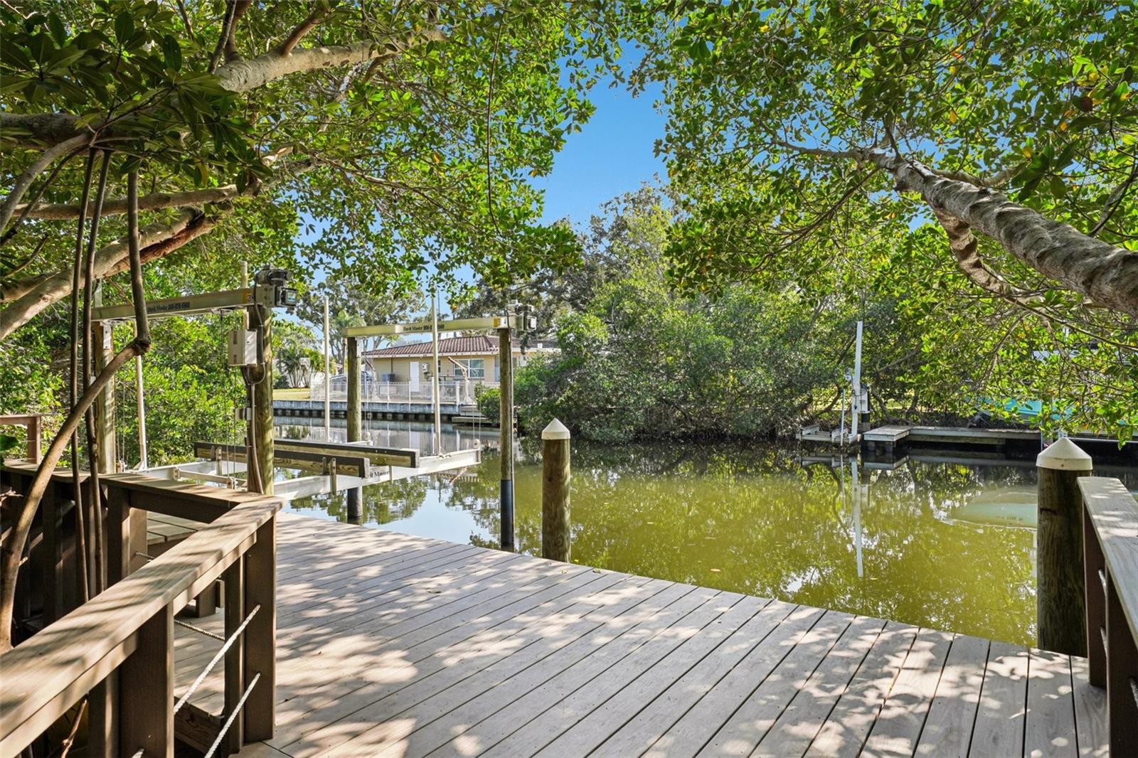 St Petersburg, Florida, 33703, United States, 4 Bedrooms Bedrooms, ,4 BathroomsBathrooms,Residential,Active,1994976