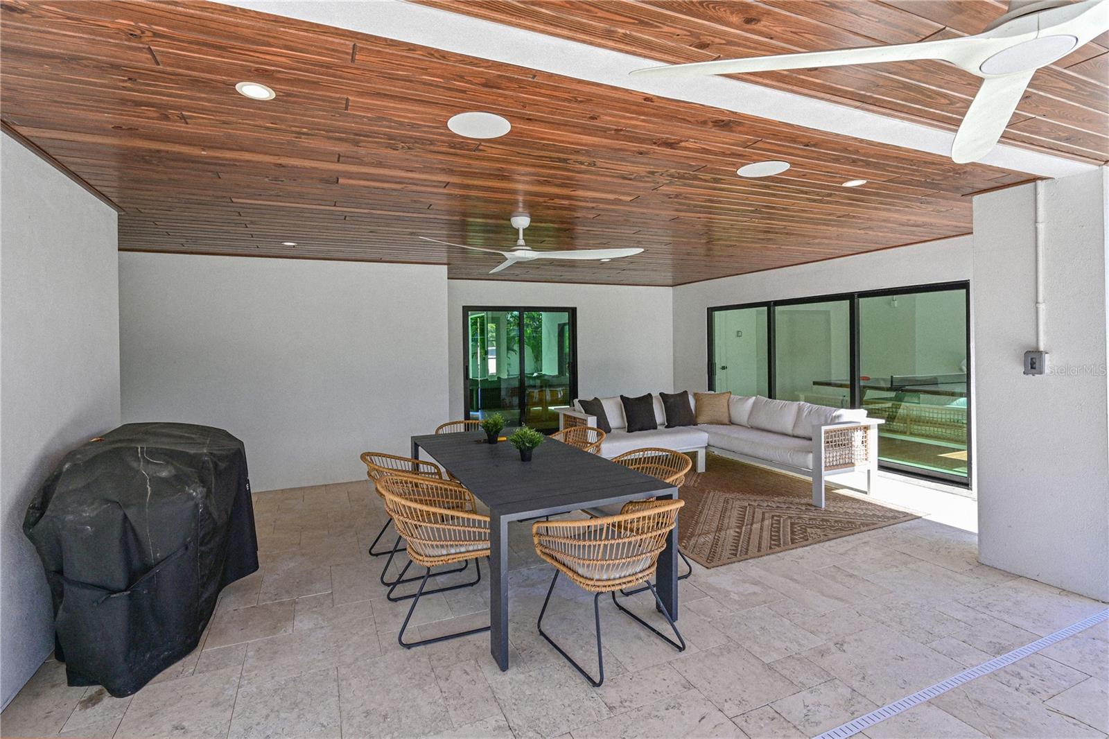 Holmes Beach, Florida, 34217, United States, 4 Bedrooms Bedrooms, ,4 BathroomsBathrooms,Residential,Active,1995267