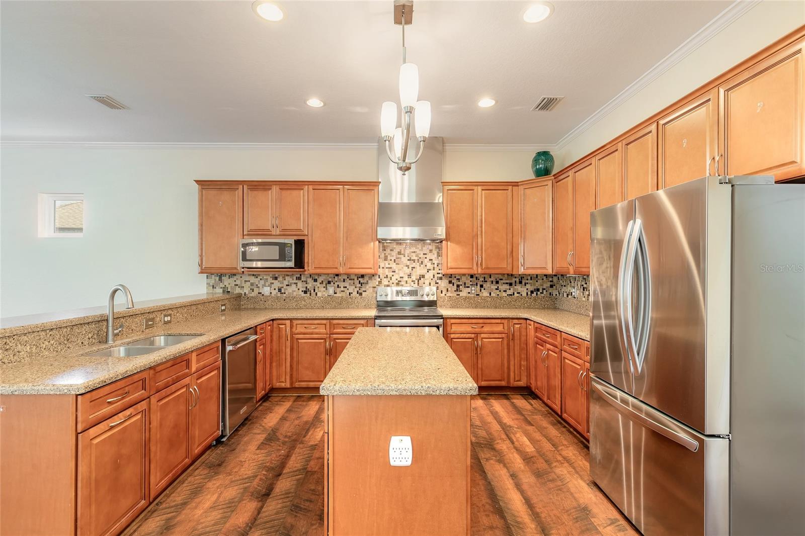 Daytona Beach, Florida, 32124, United States, 5 Bedrooms Bedrooms, ,4 BathroomsBathrooms,Residential,Active,1945086