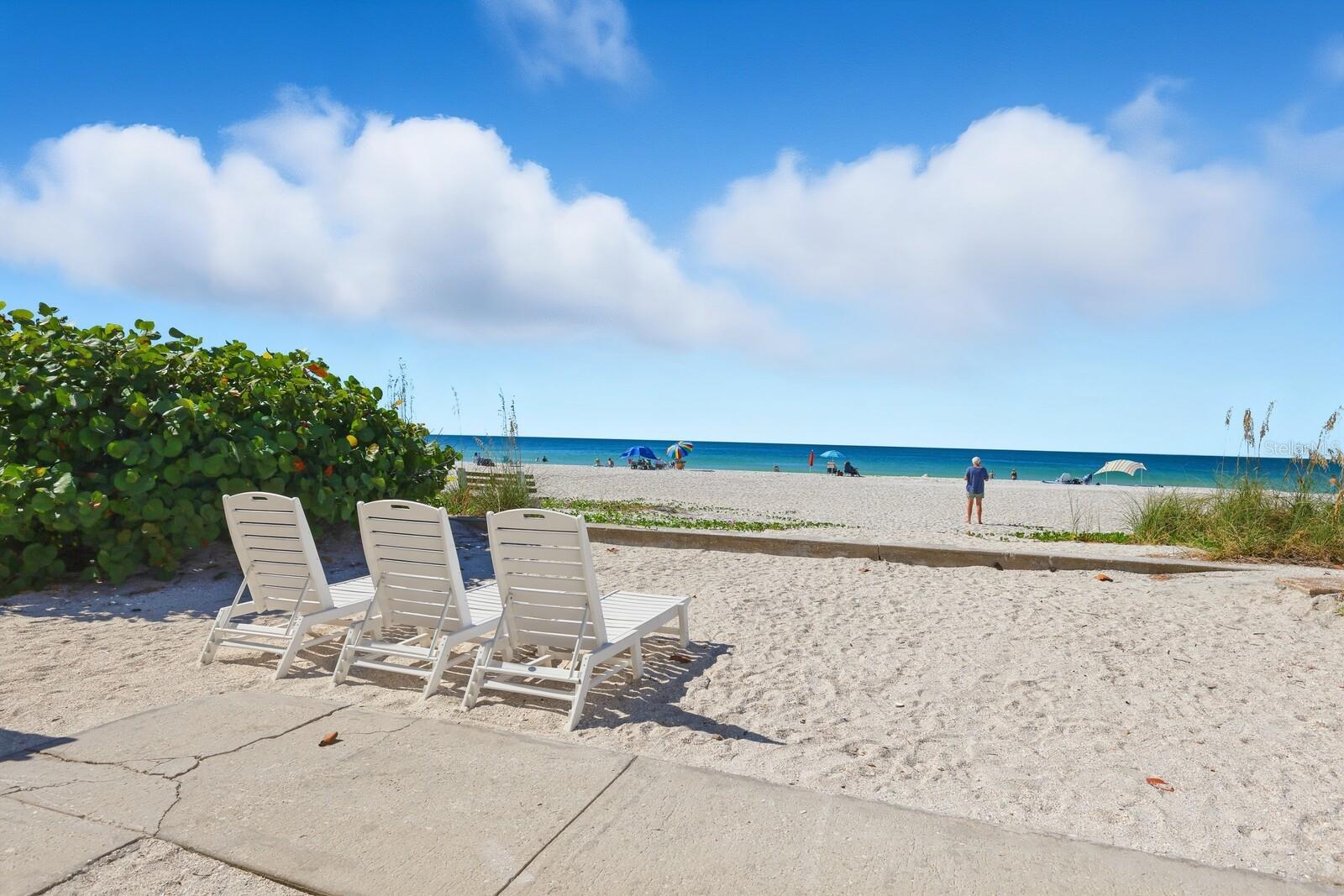 Holmes Beach, Florida, 34217, United States, 1 Bedroom Bedrooms, ,1 BathroomBathrooms,Residential,Active,1971768