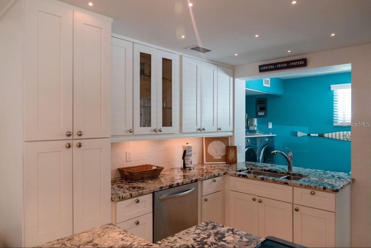 Sarasota, Florida, 34242, United States, 5 Bedrooms Bedrooms, ,4 BathroomsBathrooms,Residential,Active,1773194