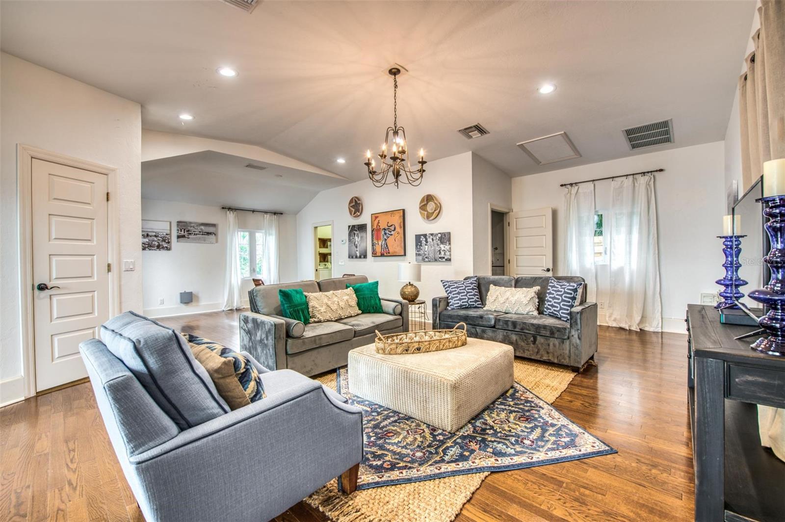 Sarasota, Florida, 34236, United States, 4 Bedrooms Bedrooms, ,4 BathroomsBathrooms,Residential,Active,2045025