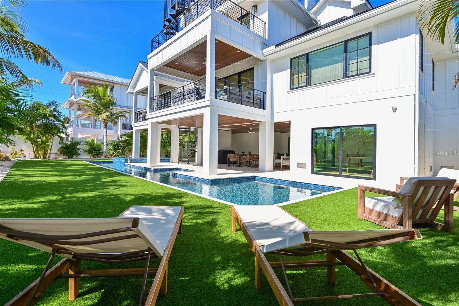 Holmes Beach, Florida, 34217, United States, 4 Bedrooms Bedrooms, ,4 BathroomsBathrooms,Residential,Active,1995267