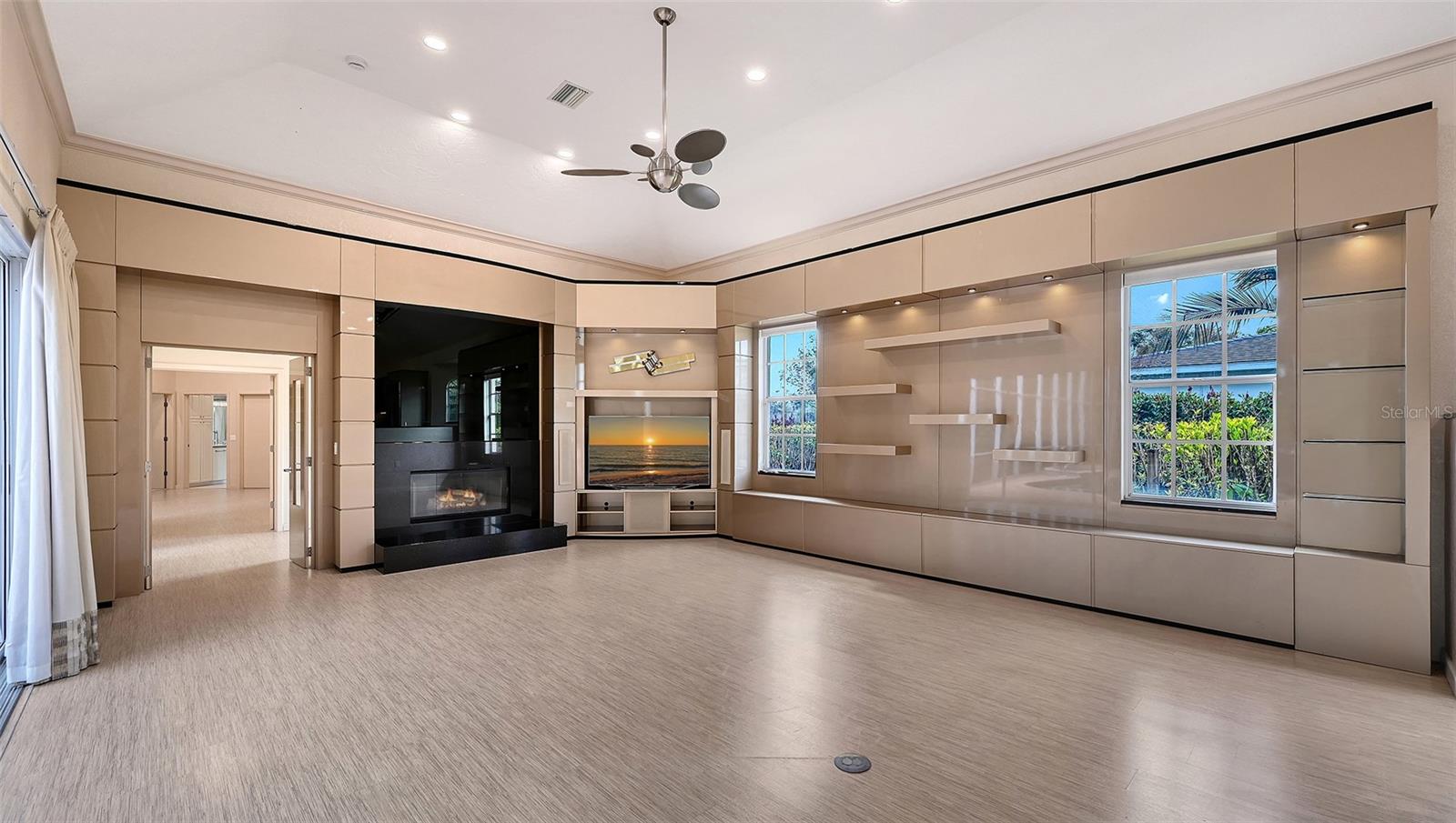 Sarasota, Florida, 34241, United States, 6 Bedrooms Bedrooms, ,5 BathroomsBathrooms,Residential,Active,2027822