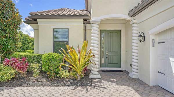 16516 HILLSIDE CIR, BRADENTON, FL 34202, photo 4 of 63