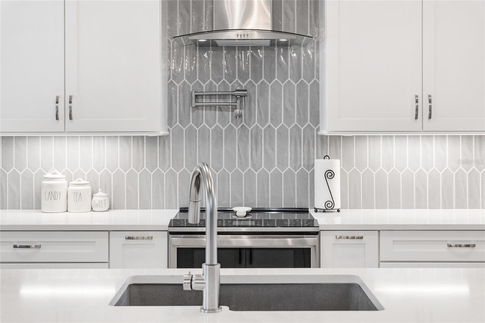 Oxford, Florida, 34484, United States, 4 Bedrooms Bedrooms, ,3 BathroomsBathrooms,Residential,Active,1936399