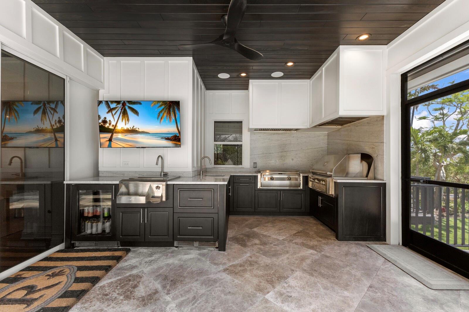 Bradenton, Florida, 34209, United States, 5 Bedrooms Bedrooms, ,6 BathroomsBathrooms,Residential,Active,1800164