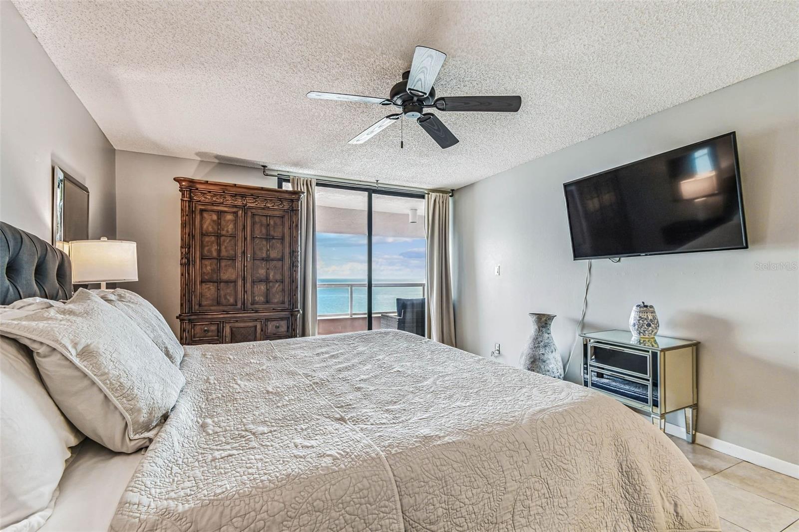 Clearwater Beach, Florida, 33767, United States, 2 Bedrooms Bedrooms, ,3 BathroomsBathrooms,Residential,Active,1919072