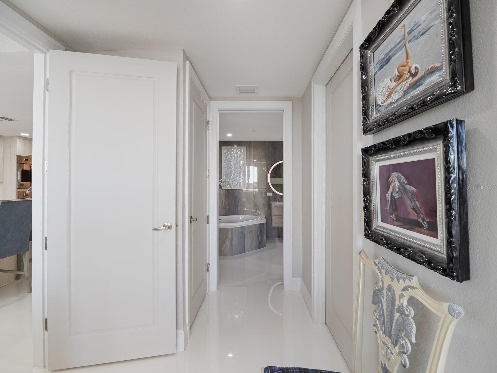 Clearwater, Florida, 33755, United States, 2 Bedrooms Bedrooms, ,2 BathroomsBathrooms,Residential,Active,2007640