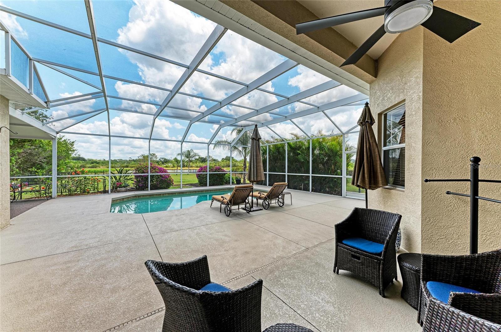 Bradenton, Florida, 34202, United States, 4 Bedrooms Bedrooms, ,4 BathroomsBathrooms,Residential,Active,1801045