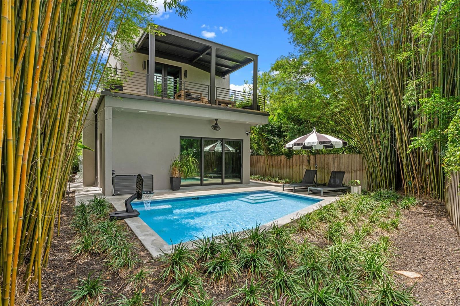 Winter Park, Florida, 32789, United States, 3 Bedrooms Bedrooms, ,4 BathroomsBathrooms,Residential,Active,1884859