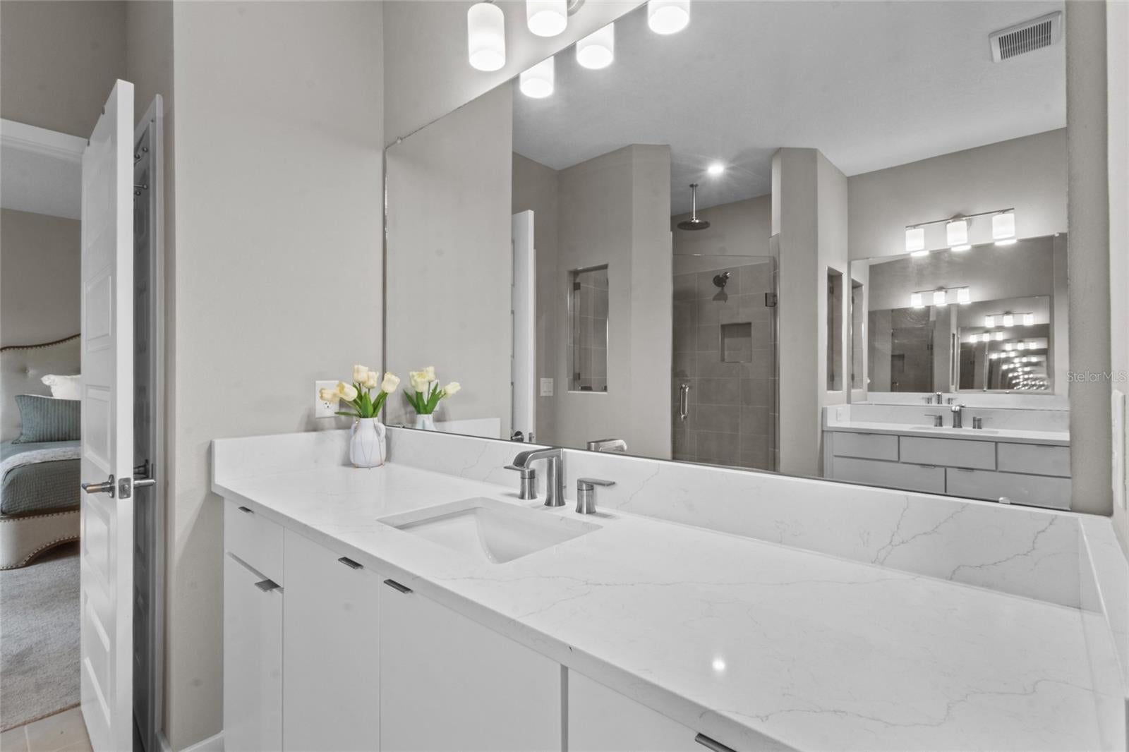 Tampa, Florida, 33609, United States, 4 Bedrooms Bedrooms, ,4 BathroomsBathrooms,Residential,Active,2010143