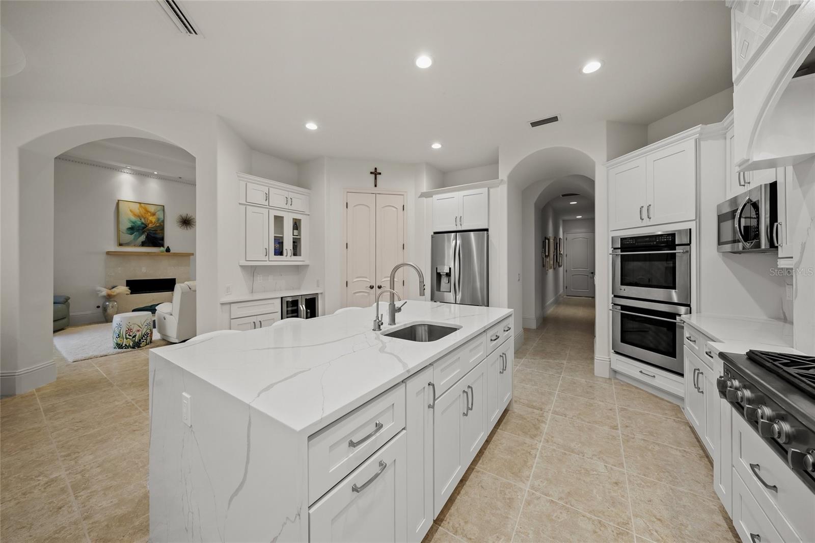 Sarasota, Florida, 34240, United States, 4 Bedrooms Bedrooms, ,5 BathroomsBathrooms,Residential,Active,1898192