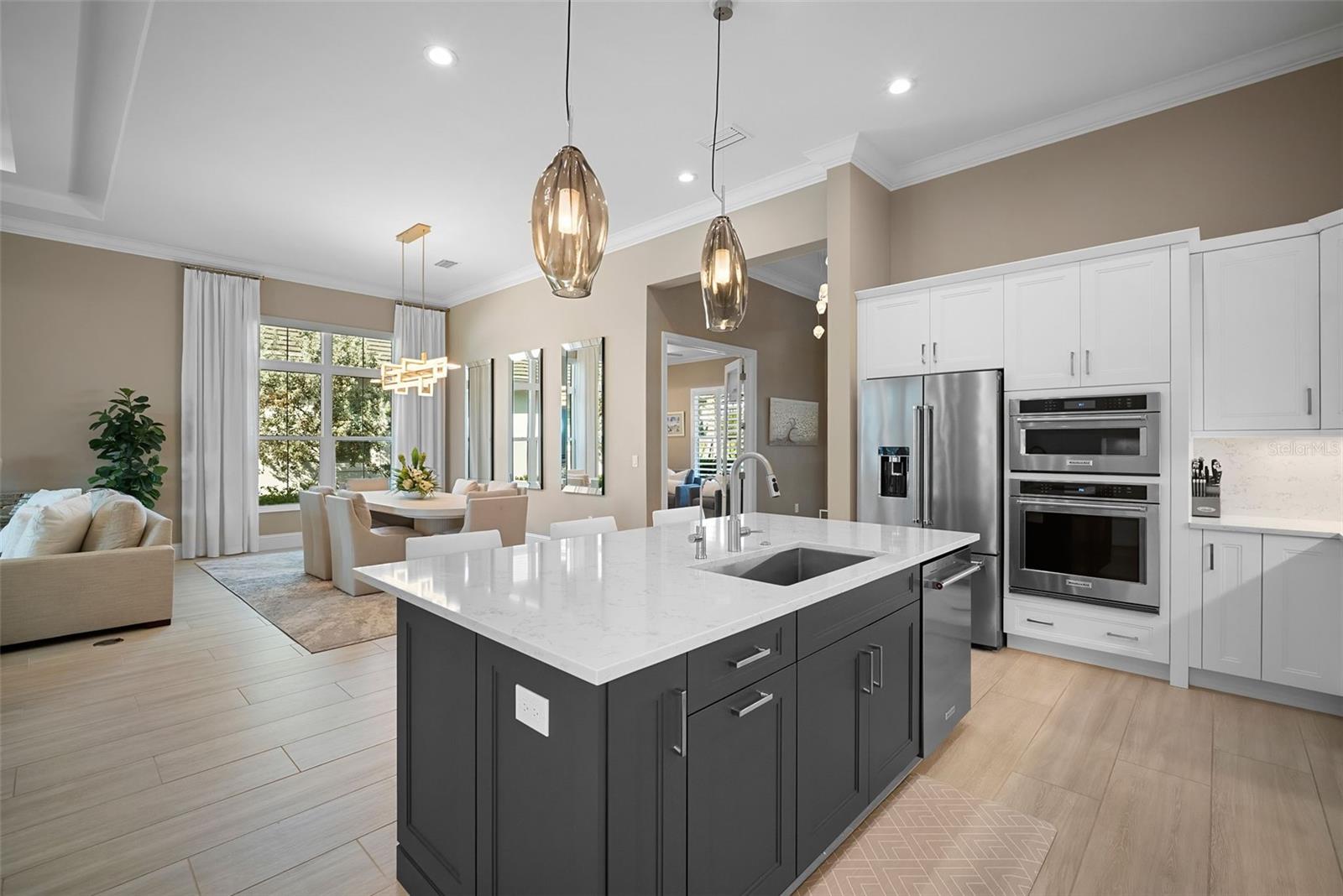 Bradenton, Florida, 34202, United States, 3 Bedrooms Bedrooms, ,4 BathroomsBathrooms,Residential,Active,1987272