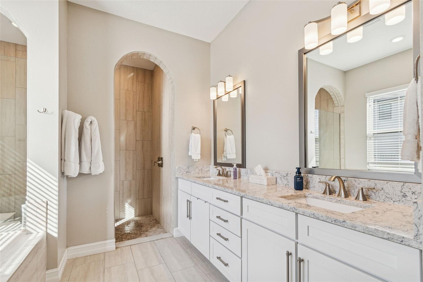 Lutz, Florida, 33559, United States, 4 Bedrooms Bedrooms, ,3 BathroomsBathrooms,Residential,Active,2009815