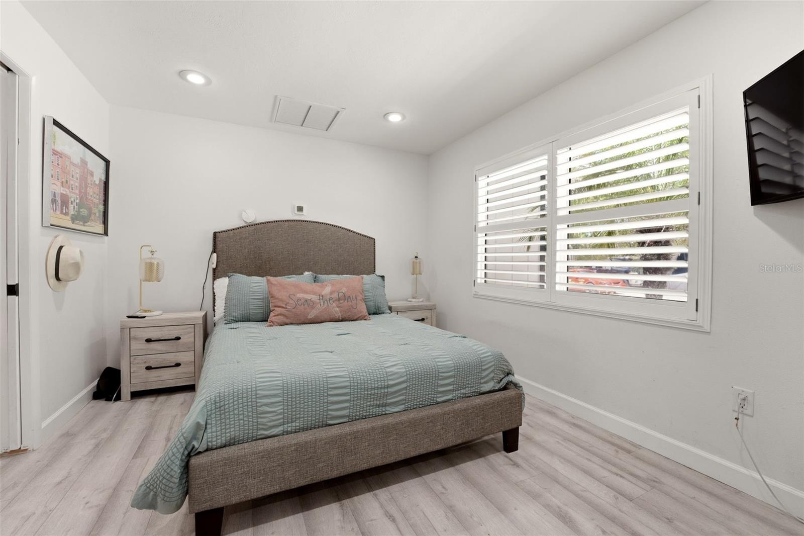 Sarasota, Florida, 34242, United States, 5 Bedrooms Bedrooms, ,4 BathroomsBathrooms,Residential,Active,2045533