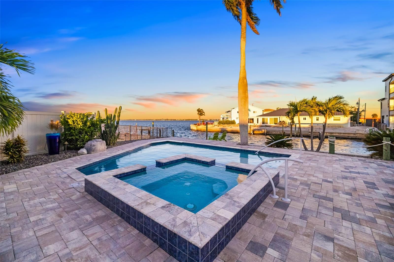 Bradenton, Florida, 34210, United States, 3 Bedrooms Bedrooms, ,3 BathroomsBathrooms,Residential,Active,1993663