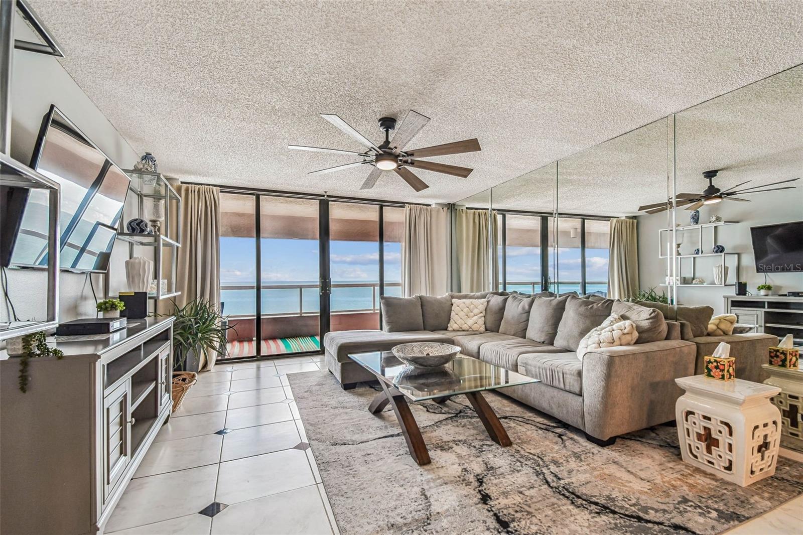Clearwater Beach, Florida, 33767, United States, 2 Bedrooms Bedrooms, ,3 BathroomsBathrooms,Residential,Active,1919072