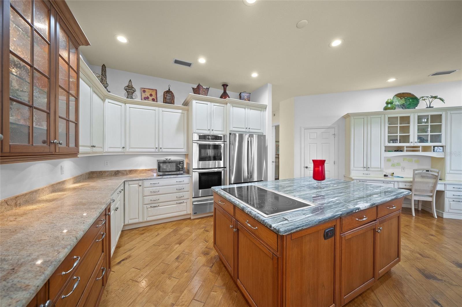 Sarasota, Florida, 34240, United States, 3 Bedrooms Bedrooms, ,3 BathroomsBathrooms,Residential,Active,2007154