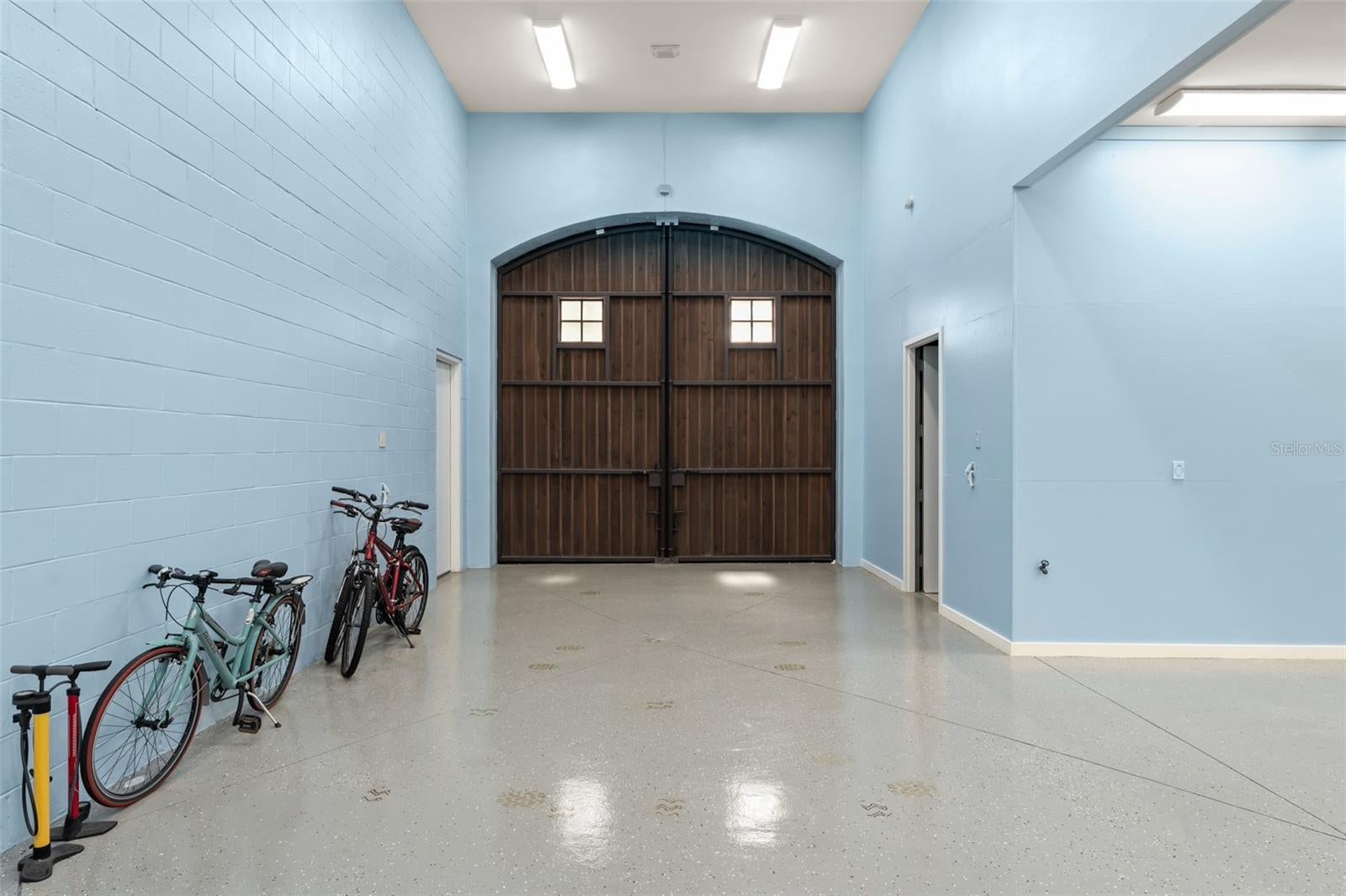 Longwood, Florida, 32779, United States, 10 Bedrooms Bedrooms, ,17 BathroomsBathrooms,Residential,Active,1914816