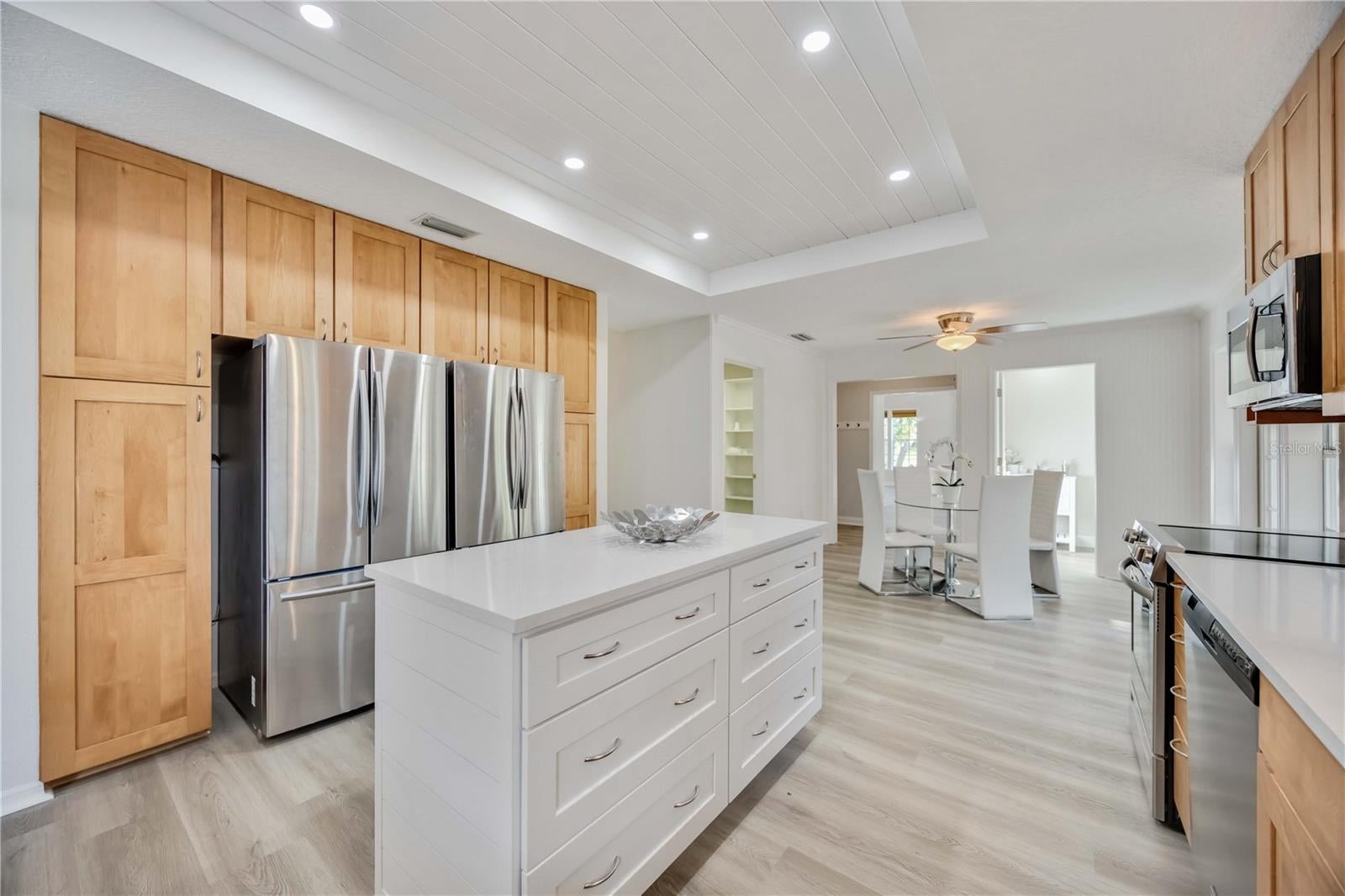 Nokomis, Florida, 34275, United States, 5 Bedrooms Bedrooms, ,5 BathroomsBathrooms,Residential,Active,1905473