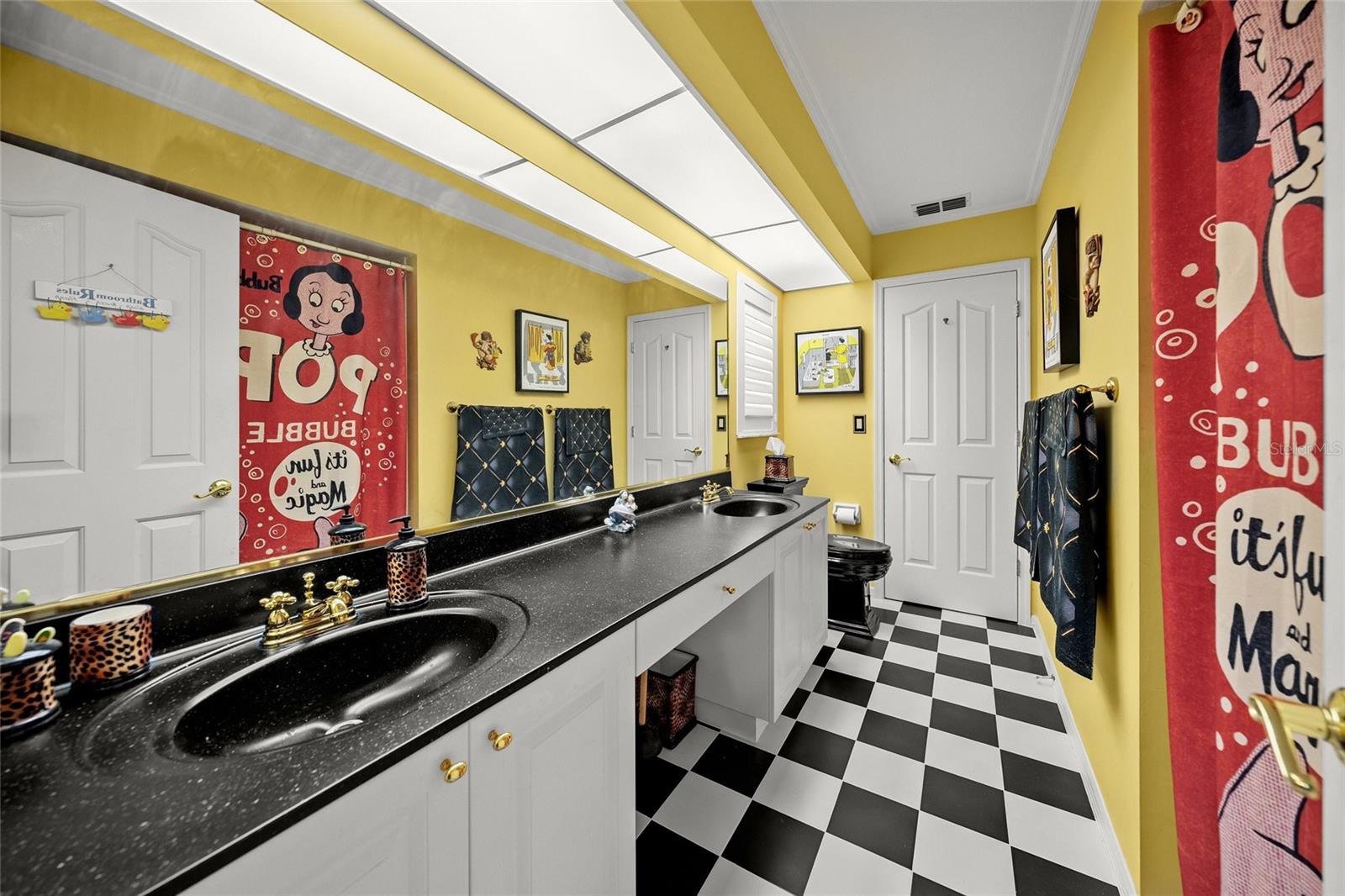 Sarasota, Florida, 34241, United States, 5 Bedrooms Bedrooms, ,4 BathroomsBathrooms,Residential,Active,1894526