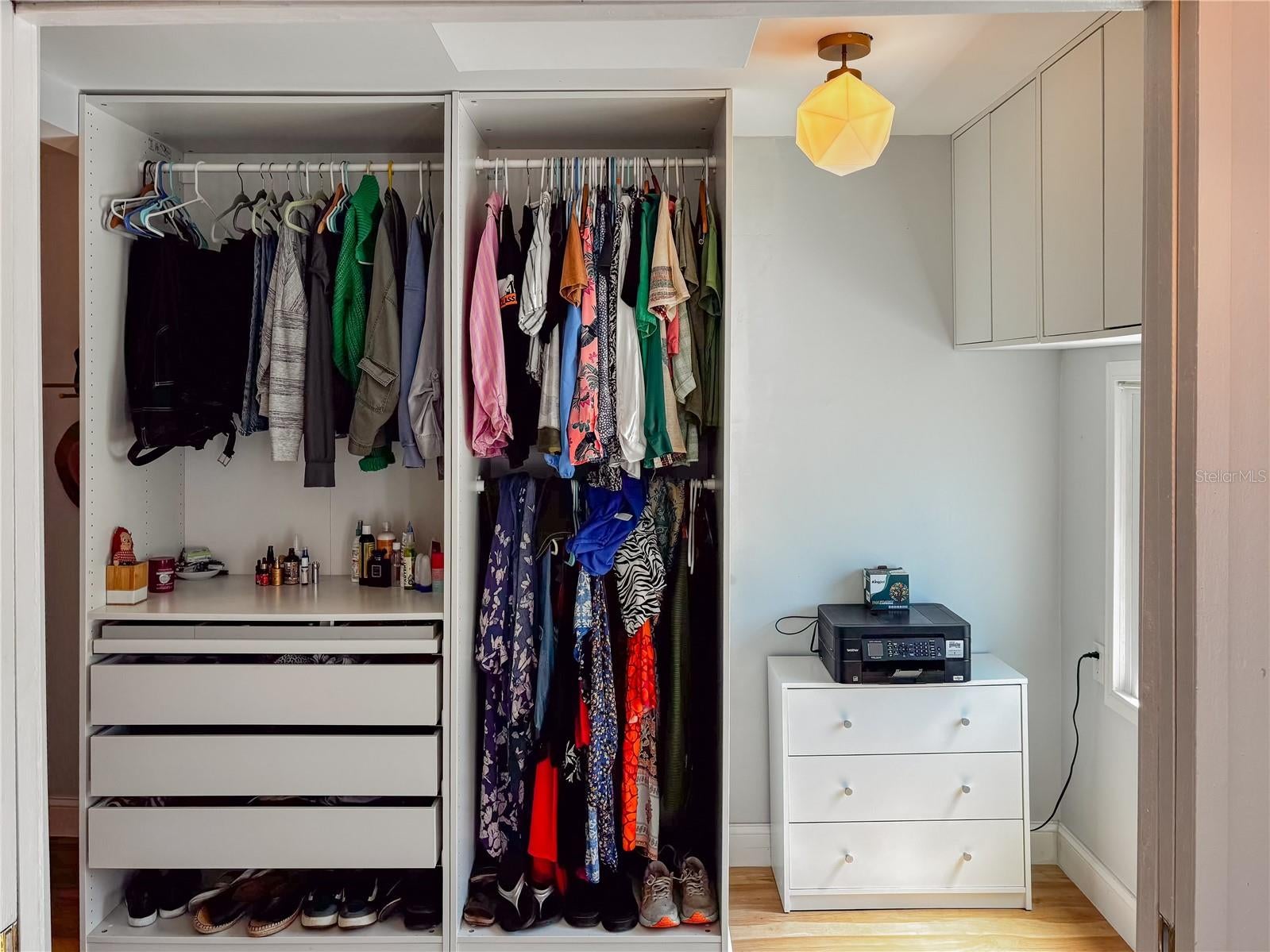 St Petersburg, Florida, 33705, United States, 6 Bedrooms Bedrooms, ,4 BathroomsBathrooms,Residential,Active,1986869