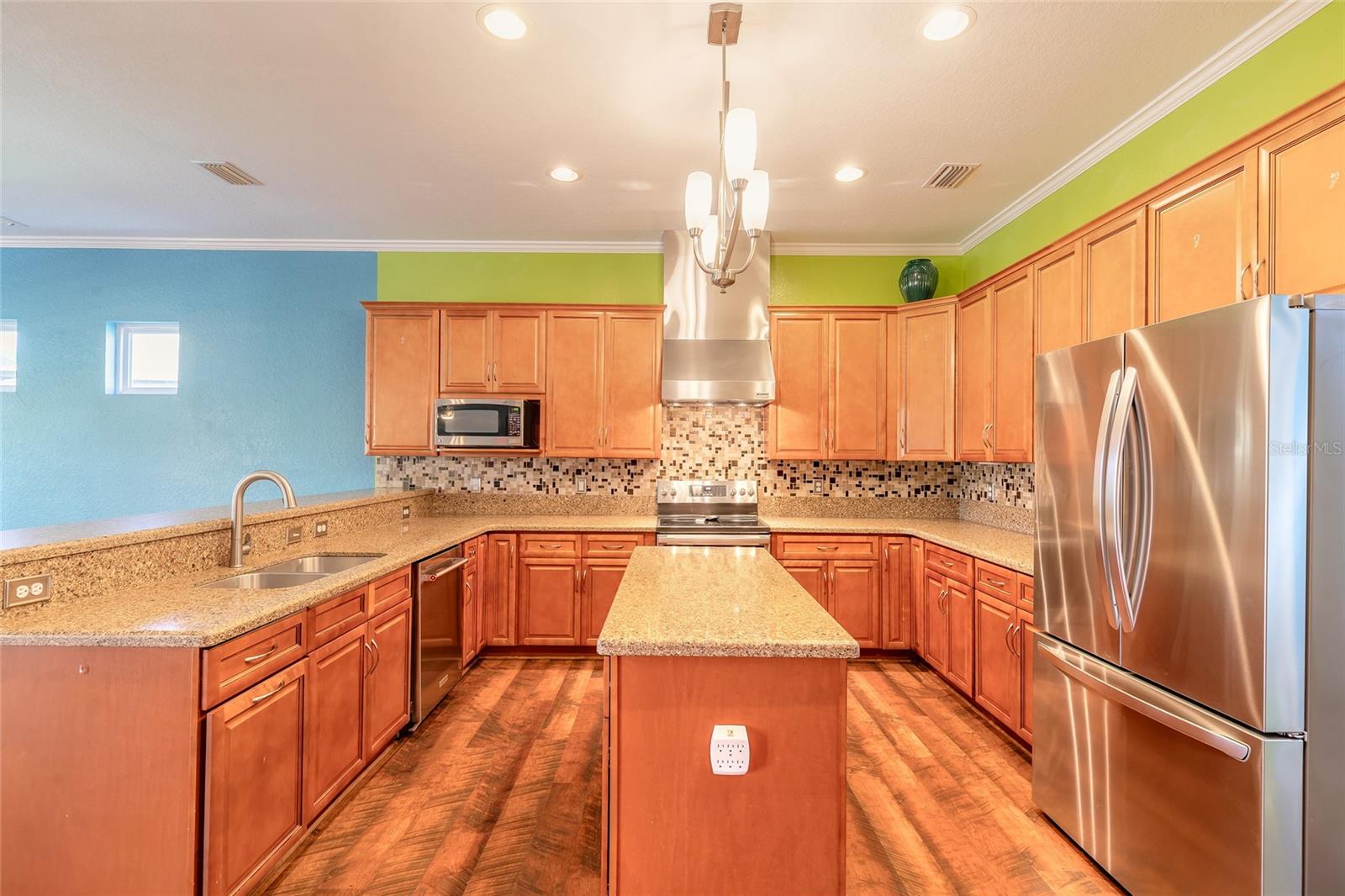 Daytona Beach, Florida, 32124, United States, 5 Bedrooms Bedrooms, ,4 BathroomsBathrooms,Residential,Active,1945086