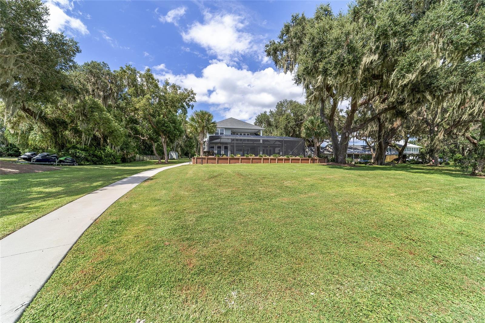 Ocklawaha, Florida, 32179, United States, 5 Bedrooms Bedrooms, ,4 BathroomsBathrooms,Residential,Active,1944075