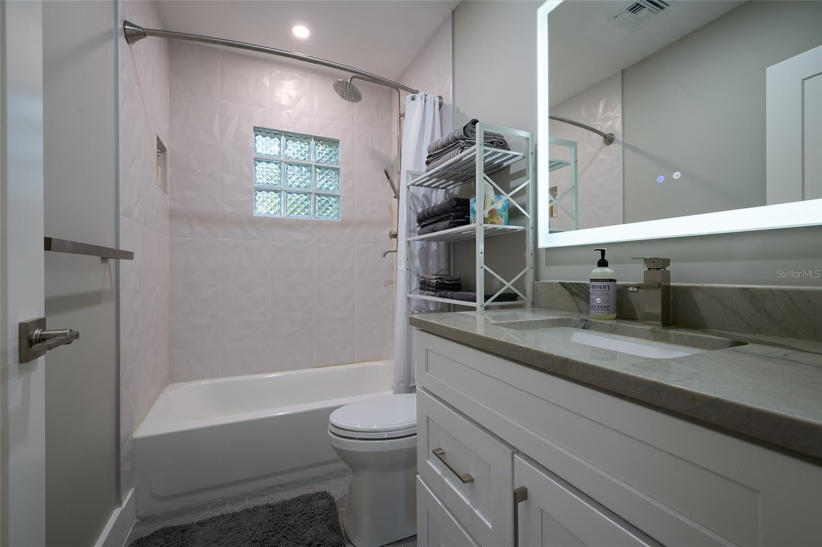 Orlando, Florida, 32801, United States, ,4 BathroomsBathrooms,Residential,Active,1703548