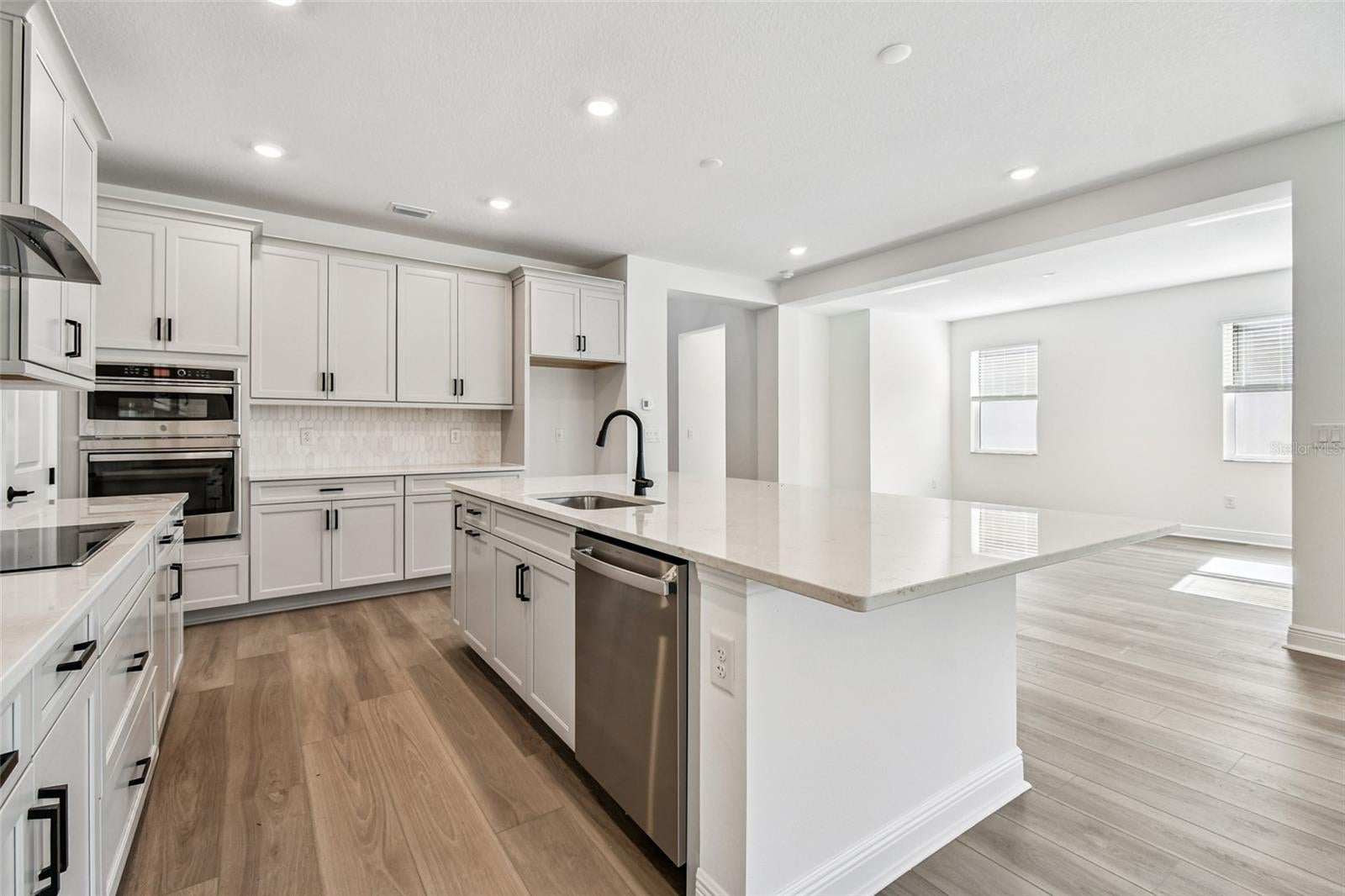 Parrish, Florida, 34219, United States, 4 Bedrooms Bedrooms, ,4 BathroomsBathrooms,Residential,Active,2007045