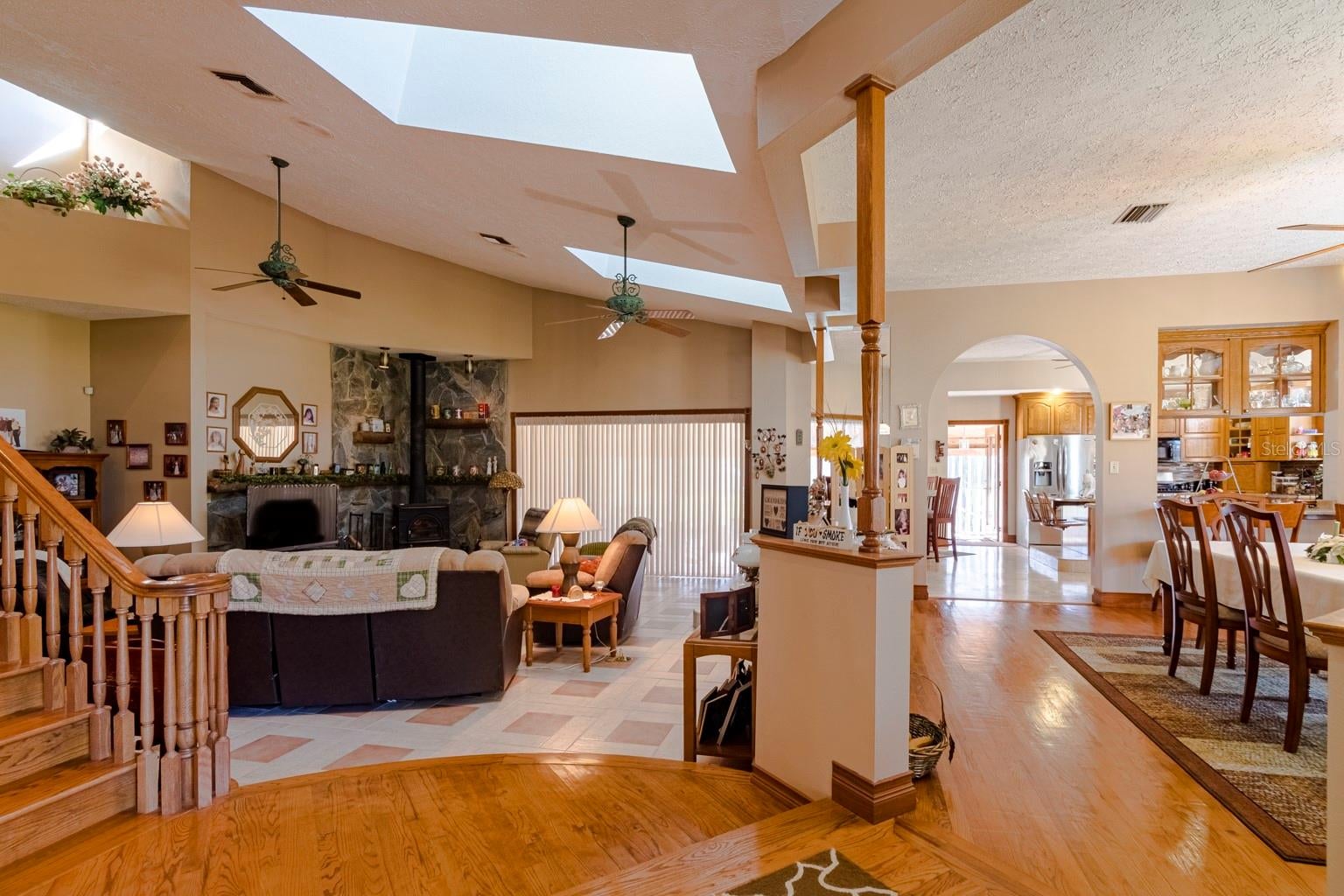 New Port Richey, Florida, 34654, United States, 4 Bedrooms Bedrooms, ,5 BathroomsBathrooms,Residential,Active,1963410