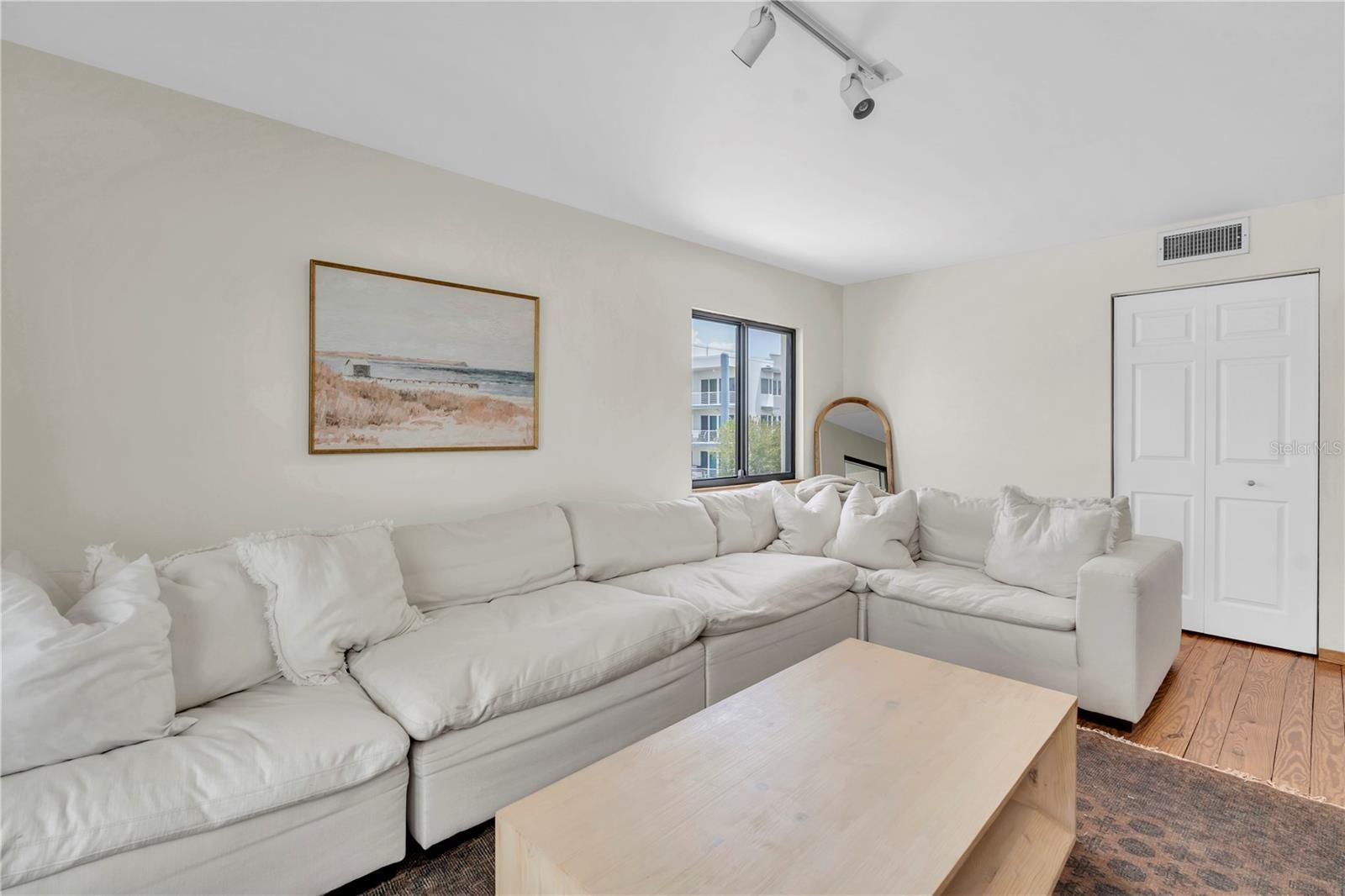 St Pete Beach, Florida, 33706, United States, 2 Bedrooms Bedrooms, ,2 BathroomsBathrooms,Residential,Active,2010538