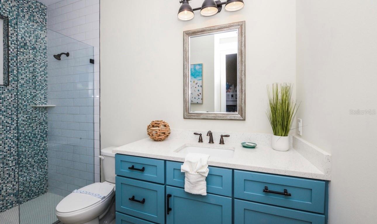 Bradenton Beach, Florida, 34217, United States, 7 Bedrooms Bedrooms, ,8 BathroomsBathrooms,Residential,Active,1988487