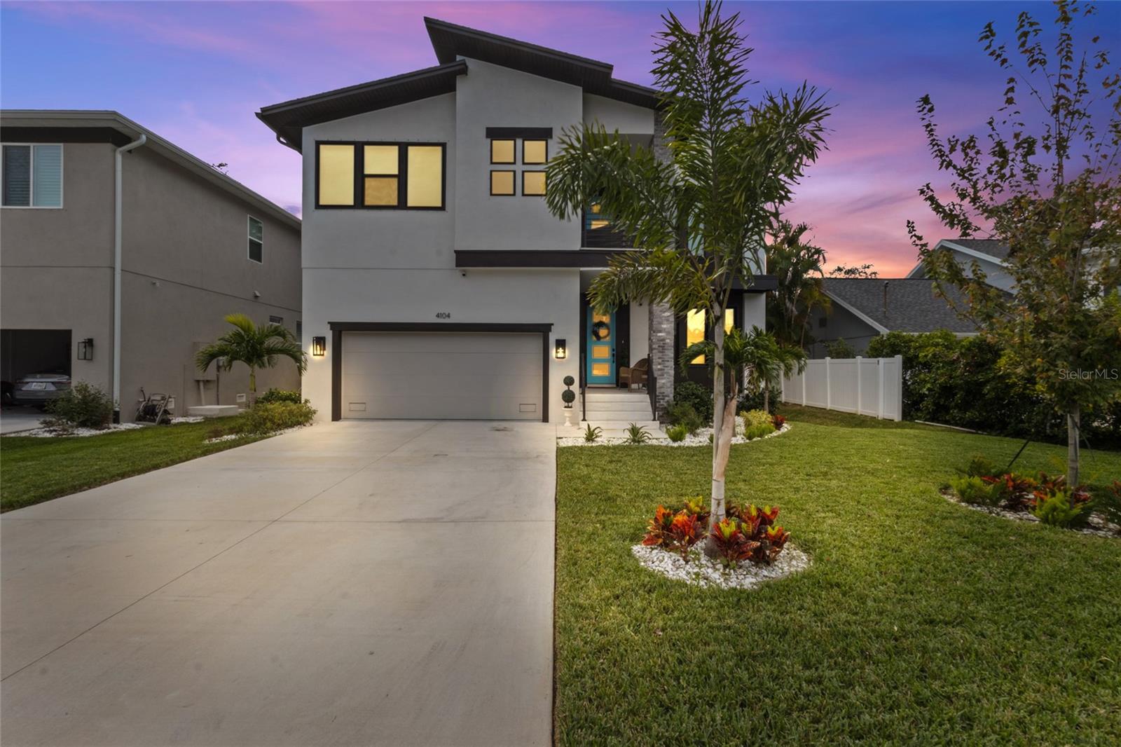Tampa, Florida, 33609, United States, 4 Bedrooms Bedrooms, ,4 BathroomsBathrooms,Residential,Active,2010143