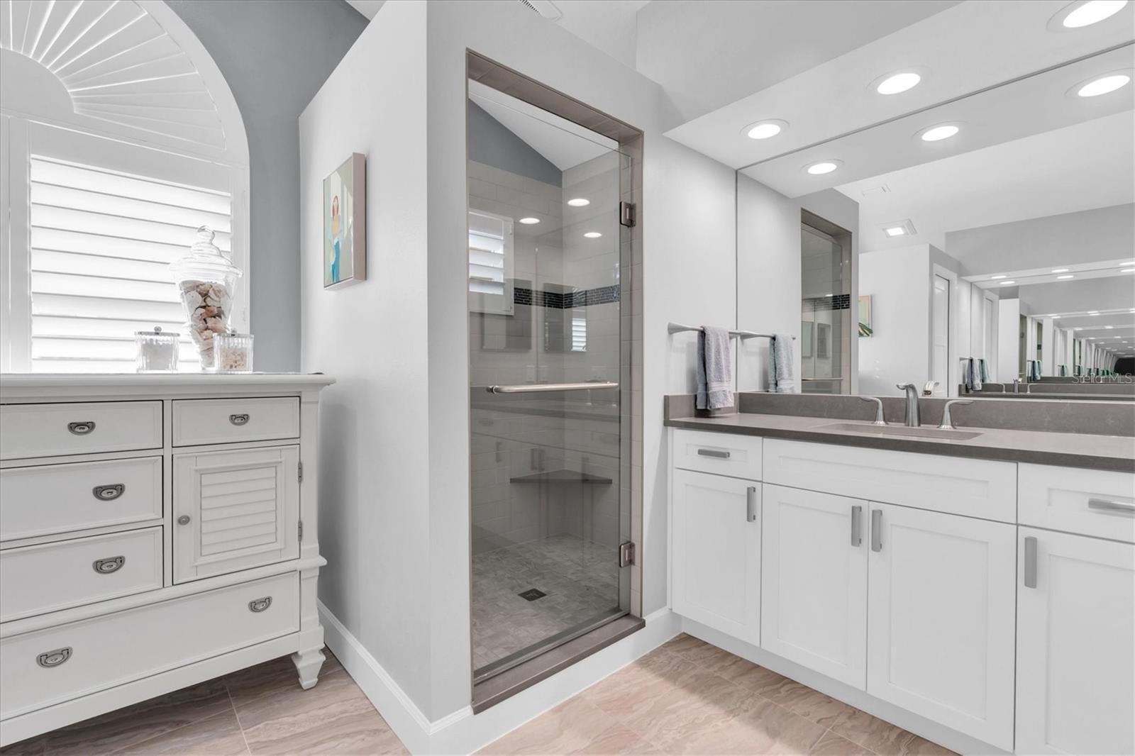 St Petersburg, Florida, 33711, United States, 3 Bedrooms Bedrooms, ,2 BathroomsBathrooms,Residential,Active,1988417