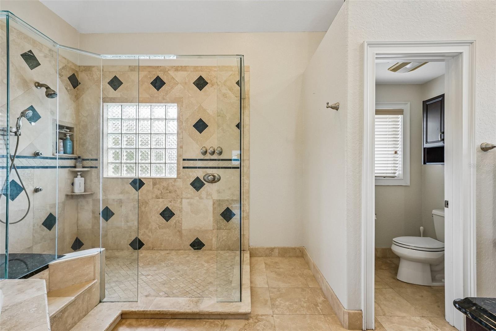 St Petersburg, Florida, 33703, United States, 5 Bedrooms Bedrooms, ,3 BathroomsBathrooms,Residential,Active,2051998