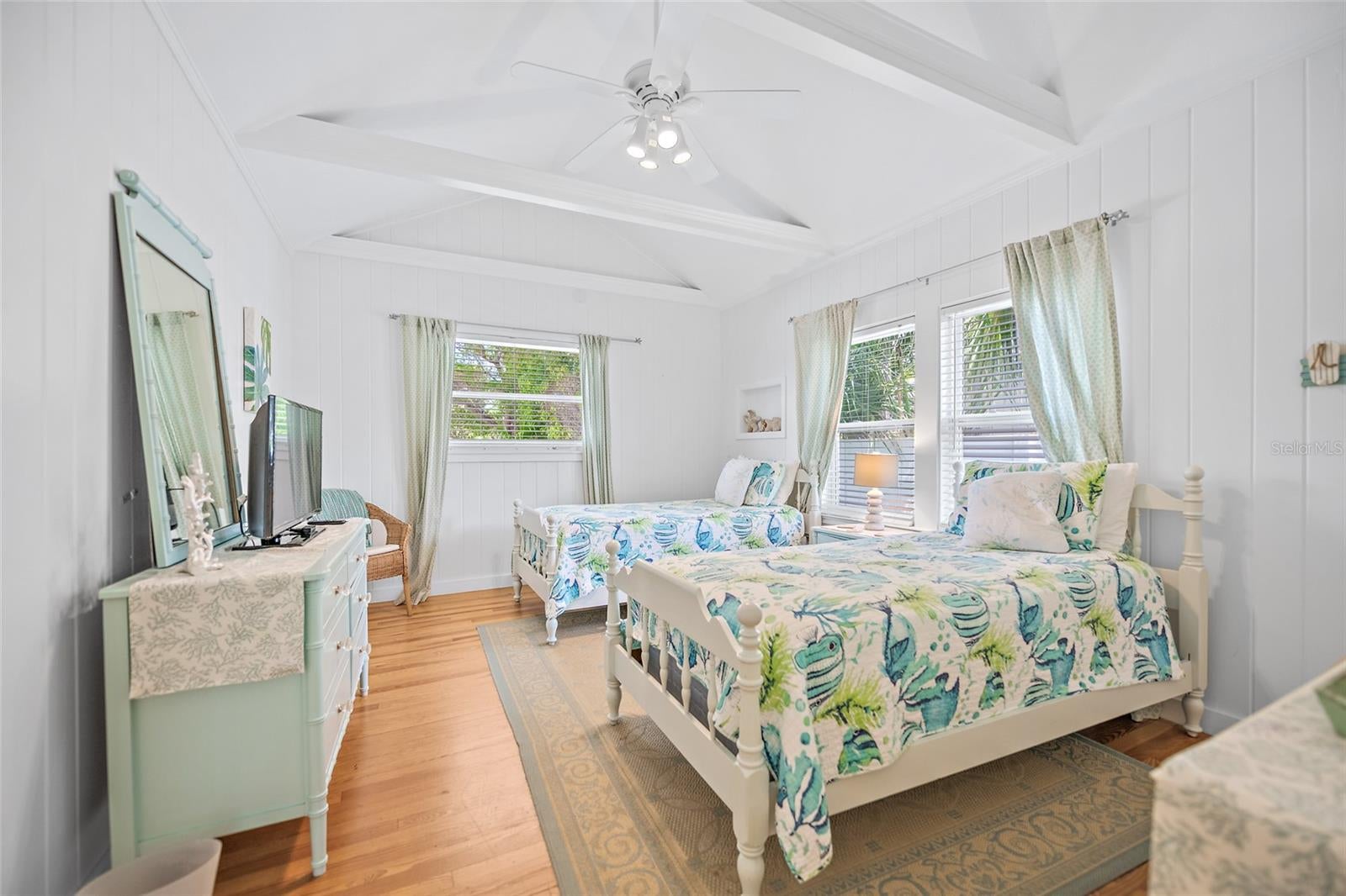 Sarasota, Florida, 34236, United States, 3 Bedrooms Bedrooms, ,2 BathroomsBathrooms,Residential,Active,2006854